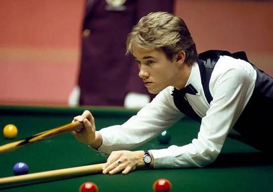 不足而被证 不足而被证