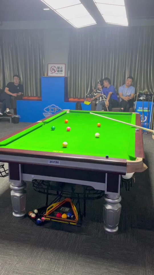 在这项比赛 在这项比赛